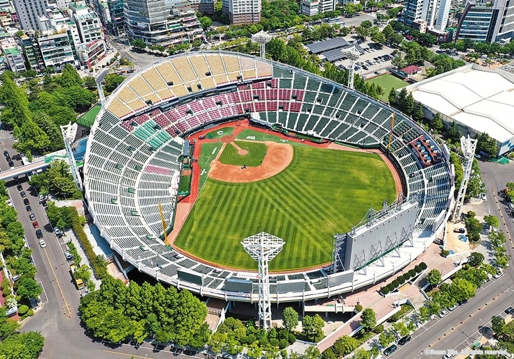 3-1-3 현재 사직야구장_부산일보_cw10